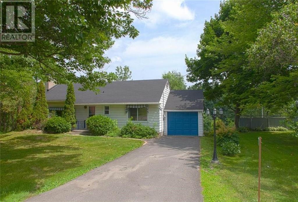 5491 MANOTICK MAIN STREET (1190476) Ainsley Shepherd